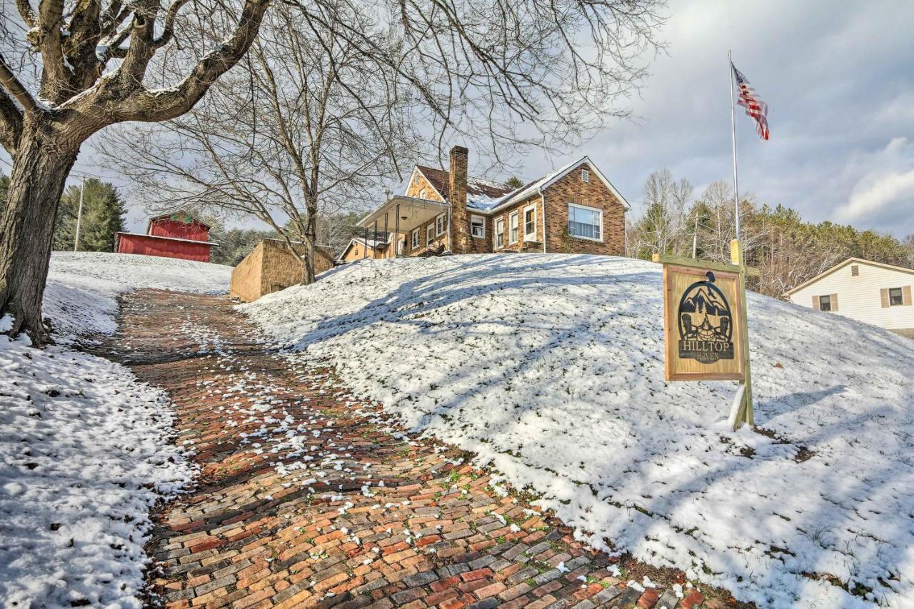 Hilltop Home With Grill, In Wayne Natl Forest Logan Exterior photo
